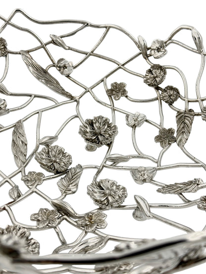 Blossom Weave – Metal Fruit Basket | Decorative Serveware & Floral Centrepiece