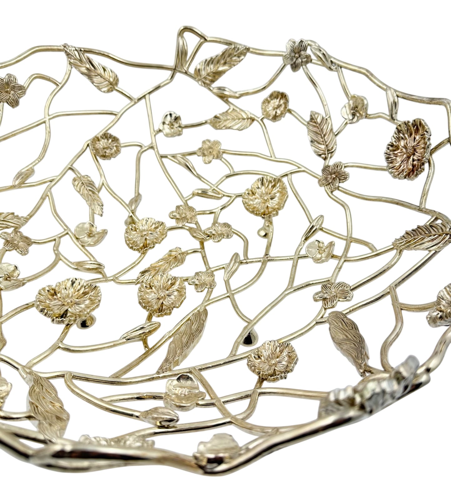 Blossom Weave – Metal Fruit Basket | Decorative Serveware & Floral Centrepiece