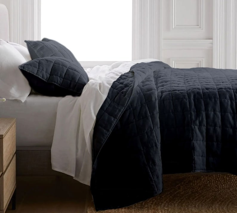 Black - 3-Piece Quilt Bedding with Pillowcases | Lightweight Blanket | Cotton Filling | PureCottonSateen, PureLinen or LinenCottonMix