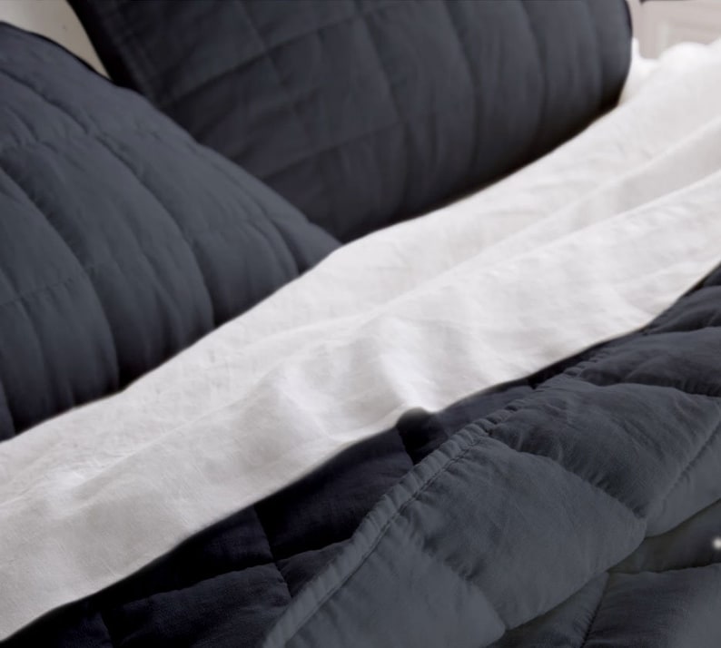 Black - 3-Piece Quilt Bedding with Pillowcases | Lightweight Blanket | Cotton Filling | PureCottonSateen, PureLinen or LinenCottonMix