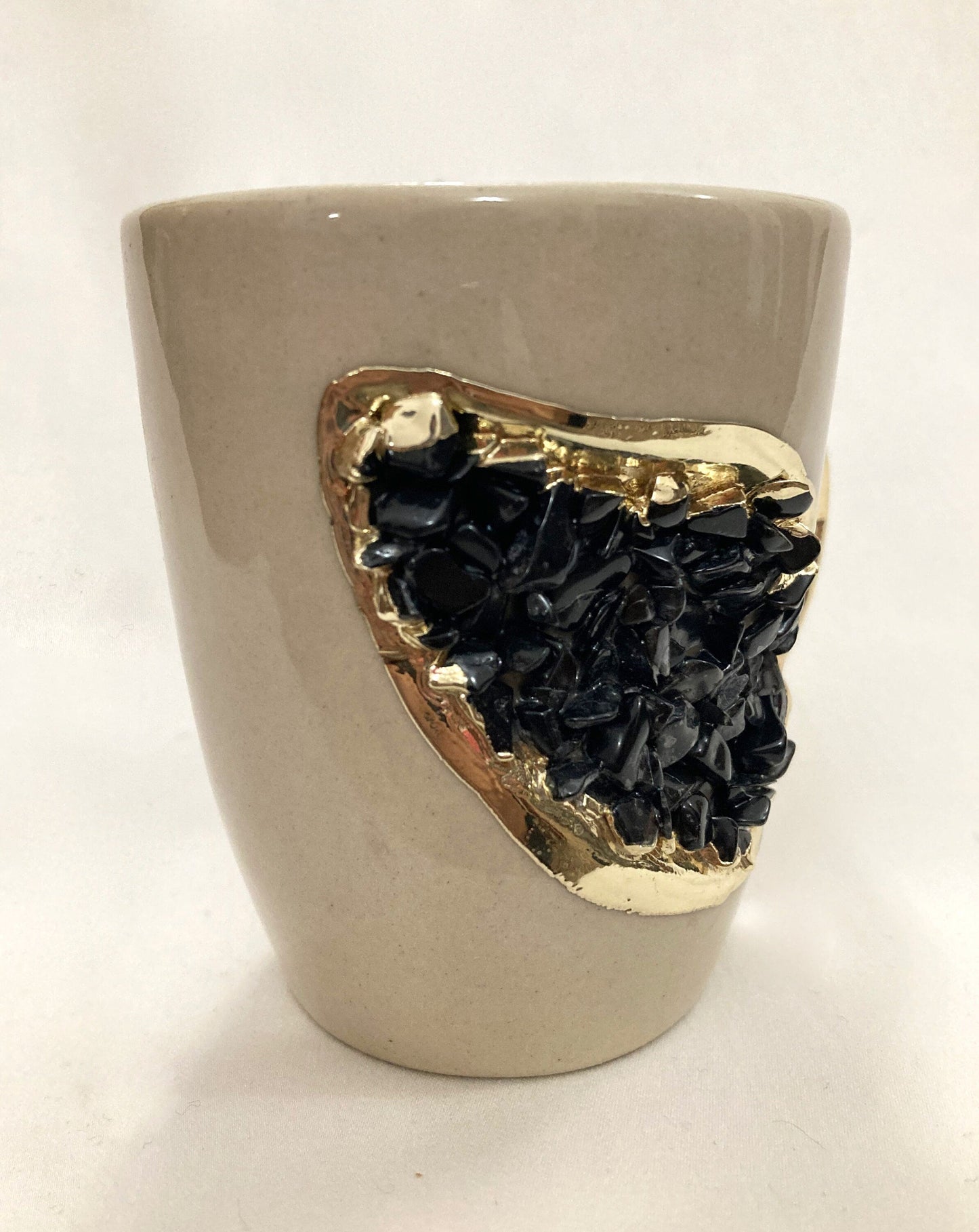 Set of 2 |Personalised Cream and Gold Ceramic Coffee/Tea Mug with Black Semi-precious Agate Crystal | 8 oz